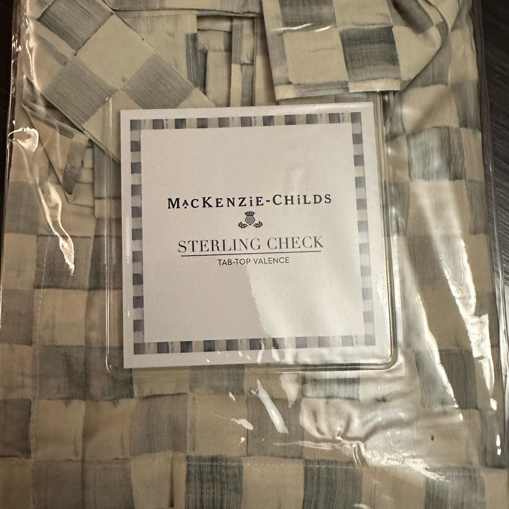 🚫SOLD🚫MacKenzie-Childs Sterling Check Valence